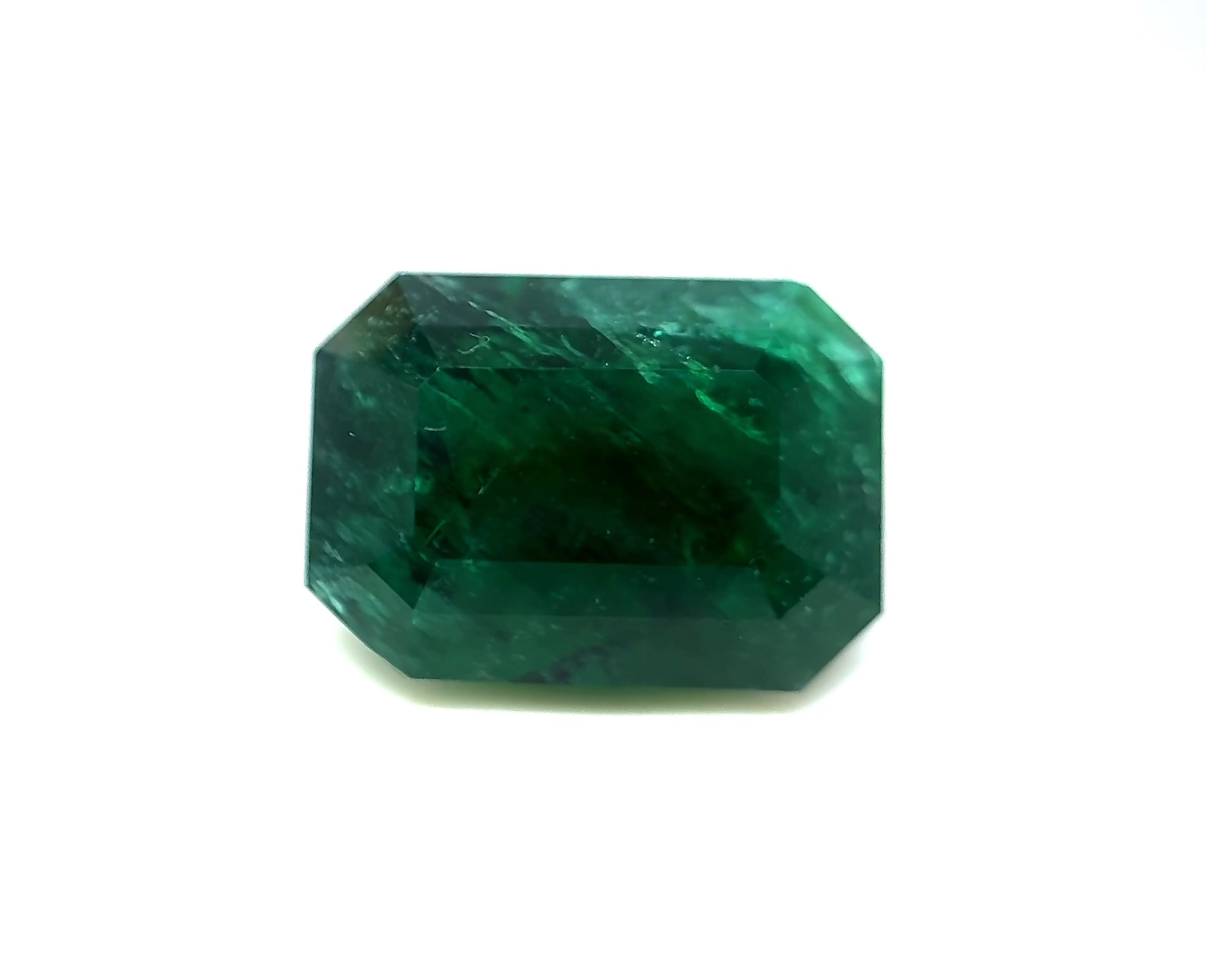 8.95ct Dark Green Emerald Twinning wisp Emerald Shape (14x10x9.4 mm) Unheated gemstone from Zambia