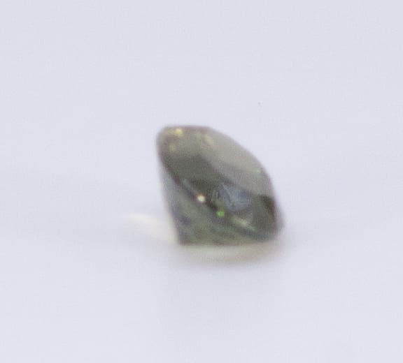 1.5ct Green Garnet Feather Oval Shape (8.9x5.3x3.5 mm) Unheated gemstone from Sri Lanka