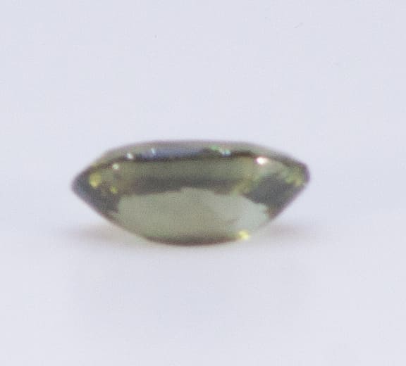 1.5ct Green Garnet Feather Oval Shape (8.9x5.3x3.5 mm) Unheated gemstone from Sri Lanka