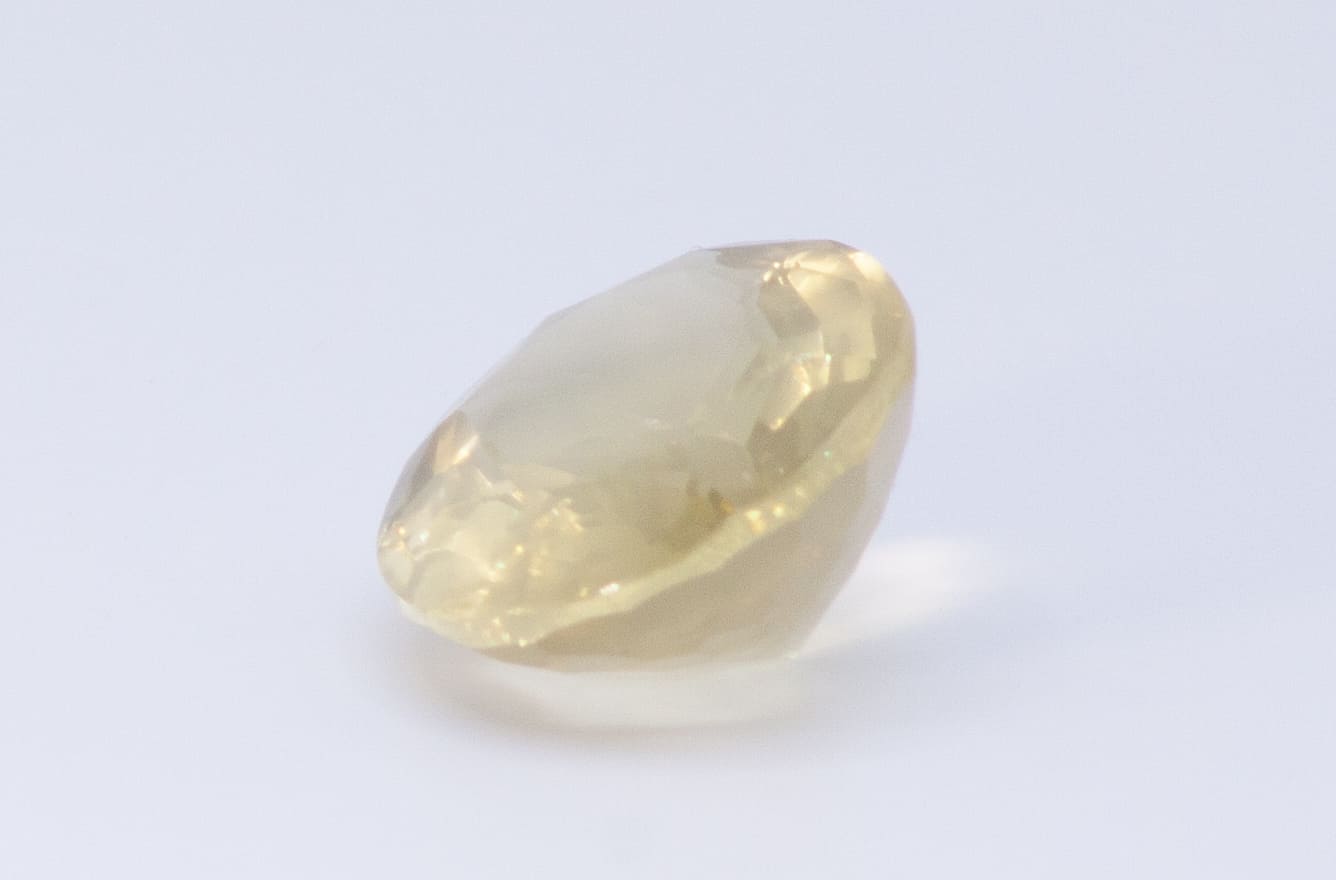 14ct Lemon Chiffon Quartz VVS Oval Shape (19.4x14.8x8.6 mm) Unheated gemstone from Sri Lanka