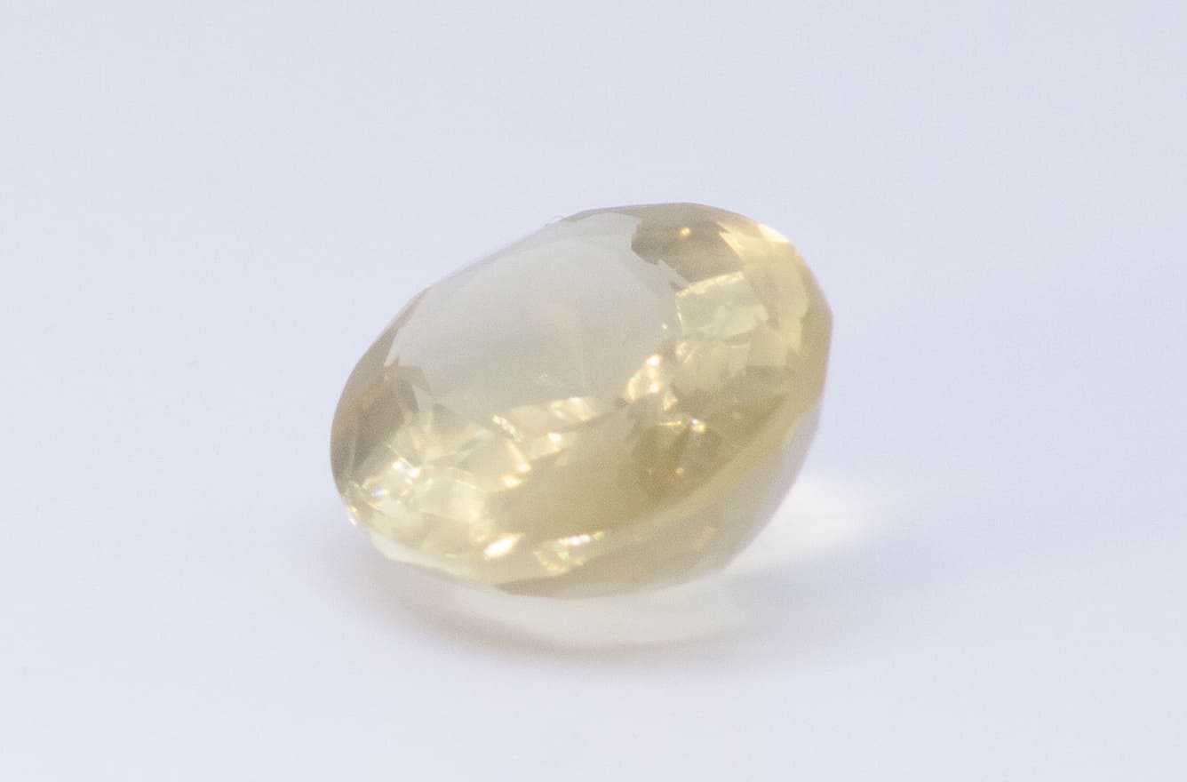 14ct Lemon Chiffon Quartz VVS Oval Shape (19.4x14.8x8.6 mm) Unheated gemstone from Sri Lanka