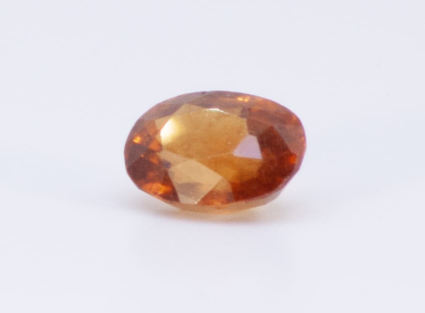 3ct Orange Citrine VVS Oval Shape (9.4x7.3x5 mm) Unheated gemstone from Sri Lanka