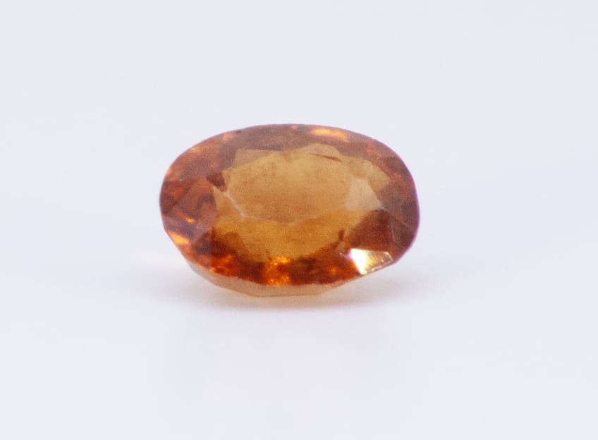 3ct Orange Citrine VVS Oval Shape (9.4x7.3x5 mm) Unheated gemstone from Sri Lanka