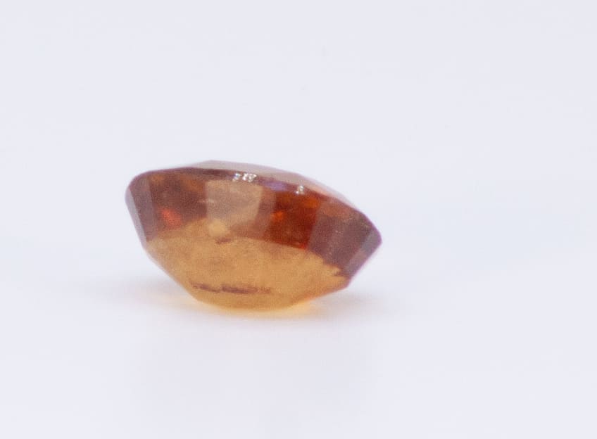 3ct Orange Citrine VVS Oval Shape (9.4x7.3x5 mm) Unheated gemstone from Sri Lanka