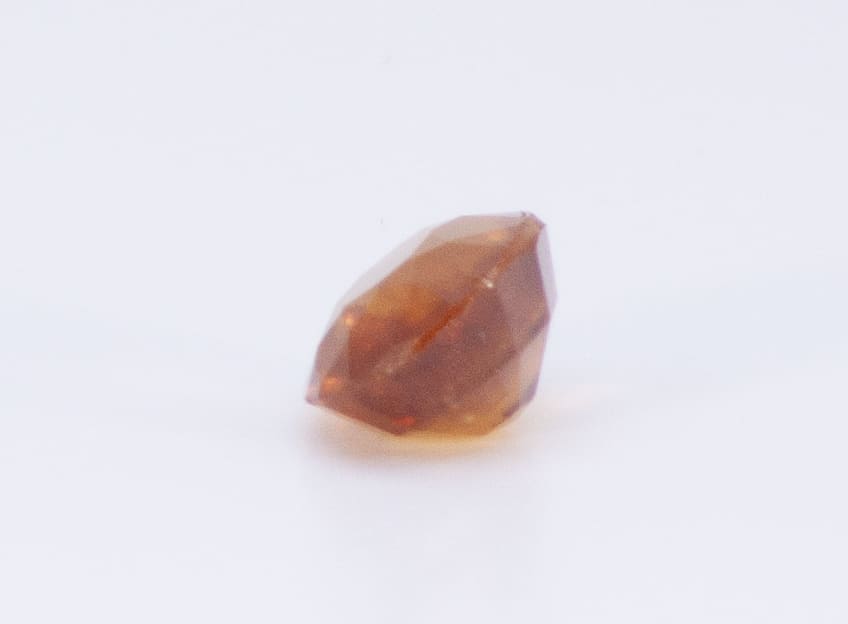 3ct Orange Citrine VVS Oval Shape (9.4x7.3x5 mm) Unheated gemstone from Sri Lanka