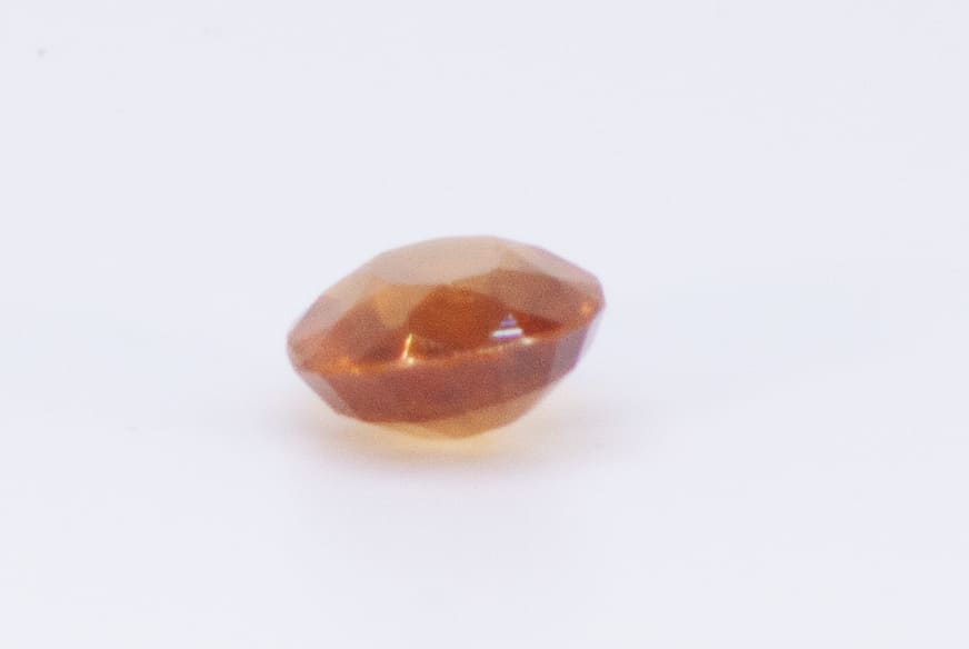 2ct Orange Citrine VVS Oval Shape (8.8x7.3x3.9 mm) Unheated gemstone from Sri Lanka