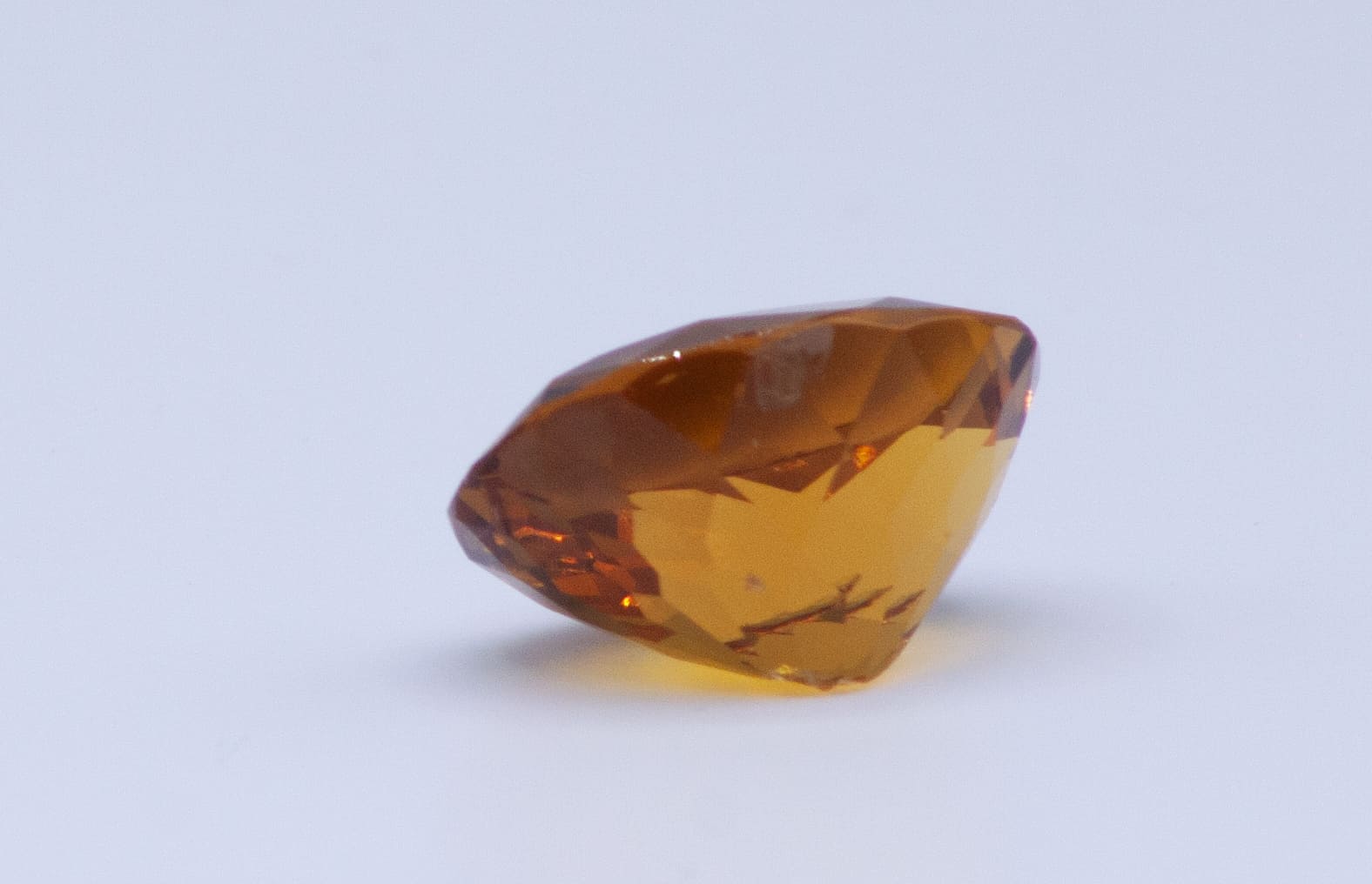 14ct Orange Garnet VVS Oval Shape (18.9x14.5x10.2 mm) Unheated gemstone from Sri Lanka