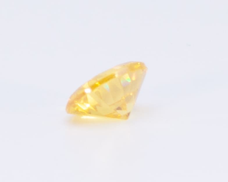 3ct Yellow Sinhalite VVS1 Oval Shape (8.9x6.8x4.2 mm) Unheated gemstone from Sri Lanka