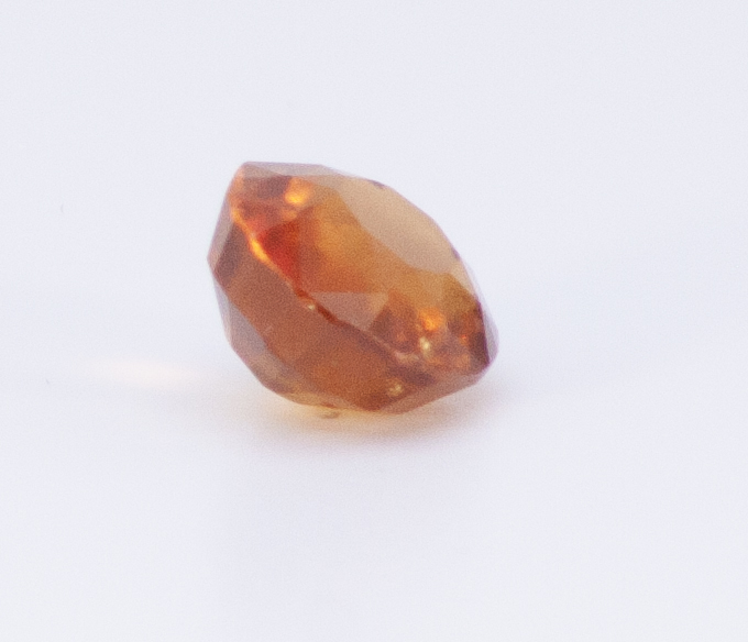 2.5ct Orange Citrine VVS1 Oval Shape (8.6x7.3x4.7 mm) Unheated gemstone from Sri Lanka