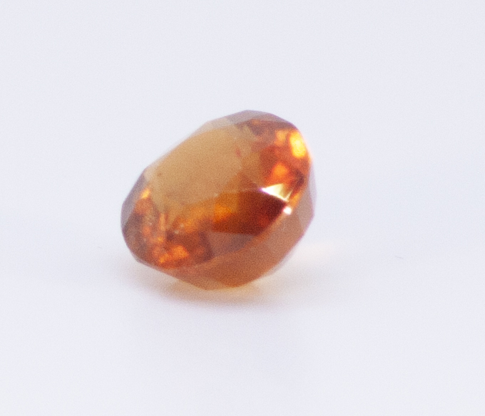 2.5ct Orange Citrine VVS1 Oval Shape (8.6x7.3x4.7 mm) Unheated gemstone from Sri Lanka