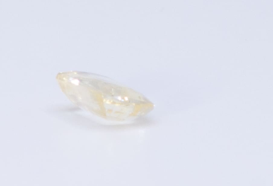 2ct Yellow Sapphire SI1 Princess Shape (8.7x6.4x3.2 mm) Unheated gemstone from Sri Lanka