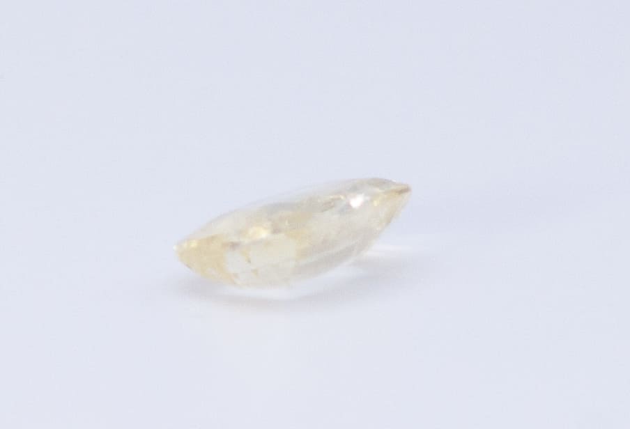 2ct Yellow Sapphire SI1 Princess Shape (8.7x6.4x3.2 mm) Unheated gemstone from Sri Lanka