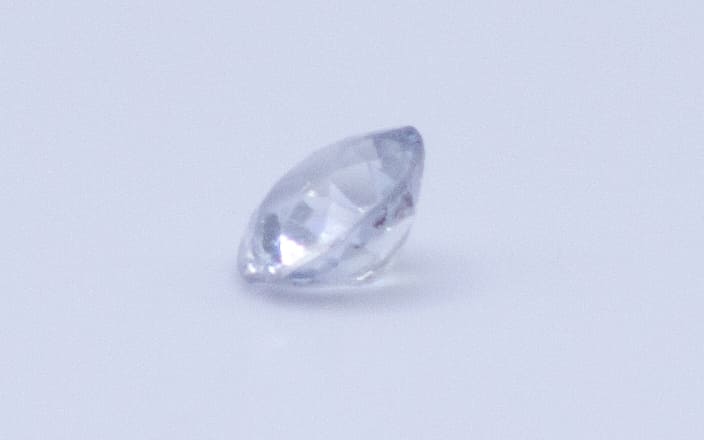 1ct White Sapphire SI1 Round Shape (5.7x0x3.5 mm) Unheated gemstone from Sri Lanka