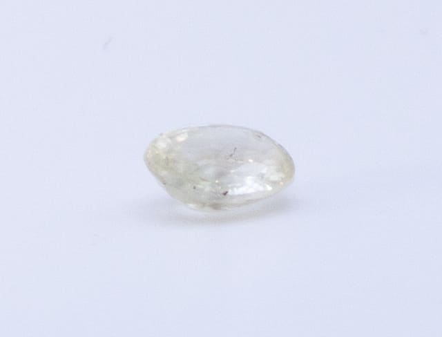 0.6ct Yellow Sapphire Feather Oval Shape (5.8x4.5x2.7 mm) Unheated gemstone from Sri Lanka