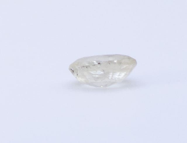 0.6ct Yellow Sapphire Feather Oval Shape (5.8x4.5x2.7 mm) Unheated gemstone from Sri Lanka