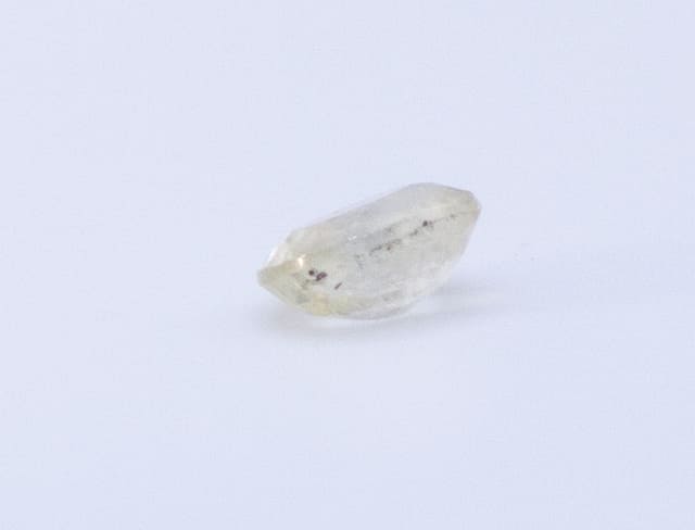 0.6ct Yellow Sapphire Feather Oval Shape (5.8x4.5x2.7 mm) Unheated gemstone from Sri Lanka