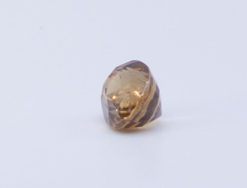 2ct Honey Chrysoberyl SI1 Oval Shape (7.2x5.7x4.8 mm) Unheated gemstone from Sri Lanka