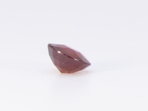 2.5ct Red Garnet VVS Round Shape (8.3x0x4.7 mm) Unheated gemstone from Sri Lanka