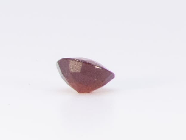 2.5ct Red Garnet VVS Round Shape (8.3x0x4.7 mm) Unheated gemstone from Sri Lanka