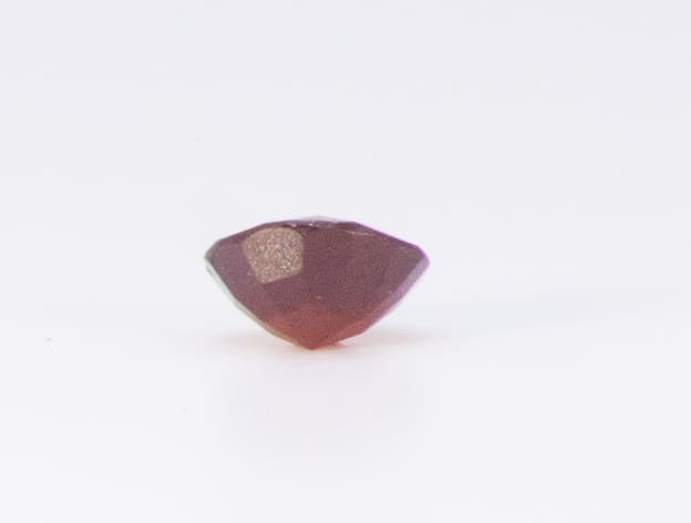 2.5ct Red Garnet VVS Round Shape (8.3x0x4.7 mm) Unheated gemstone from Sri Lanka