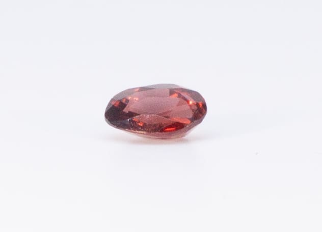 1.5ct Deep Pink Tourmaline VVS1 Oval Shape (8.4x6.5x3.7 mm) Unheated gemstone from Sri Lanka