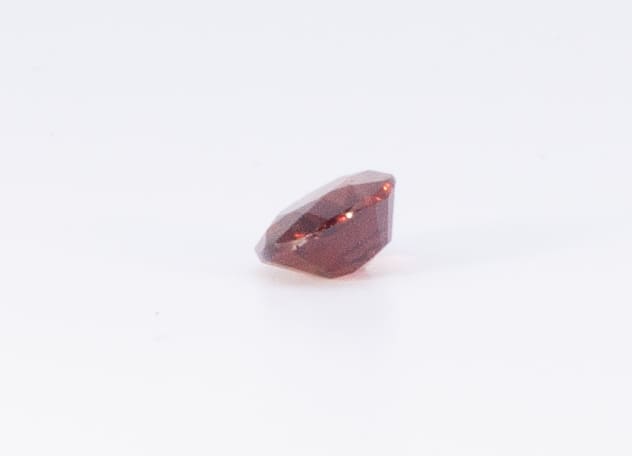 1.5ct Deep Pink Tourmaline VVS1 Oval Shape (8.4x6.5x3.7 mm) Unheated gemstone from Sri Lanka