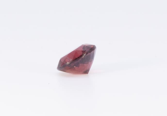 2.5ct Pink Tourmaline SI1 Round Shape (7.7x0x4.8 mm) Unheated gemstone from Sri Lanka