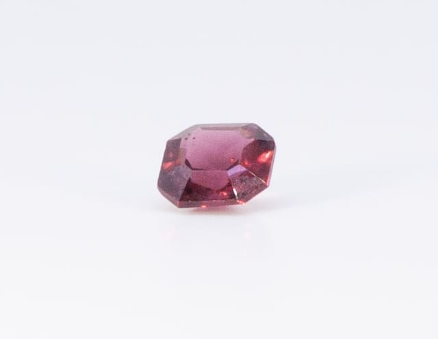 1.5ct Deep Pink Tourmaline VVS Princess Shape (6.9x6.9x4 mm) Unheated gemstone from Sri Lanka