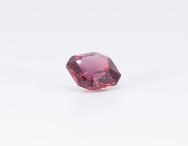 1.5ct Deep Pink Tourmaline VVS Princess Shape (6.9x6.9x4 mm) Unheated gemstone from Sri Lanka