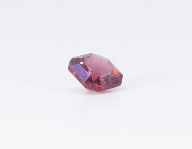 1.5ct Deep Pink Tourmaline VVS Princess Shape (6.9x6.9x4 mm) Unheated gemstone from Sri Lanka