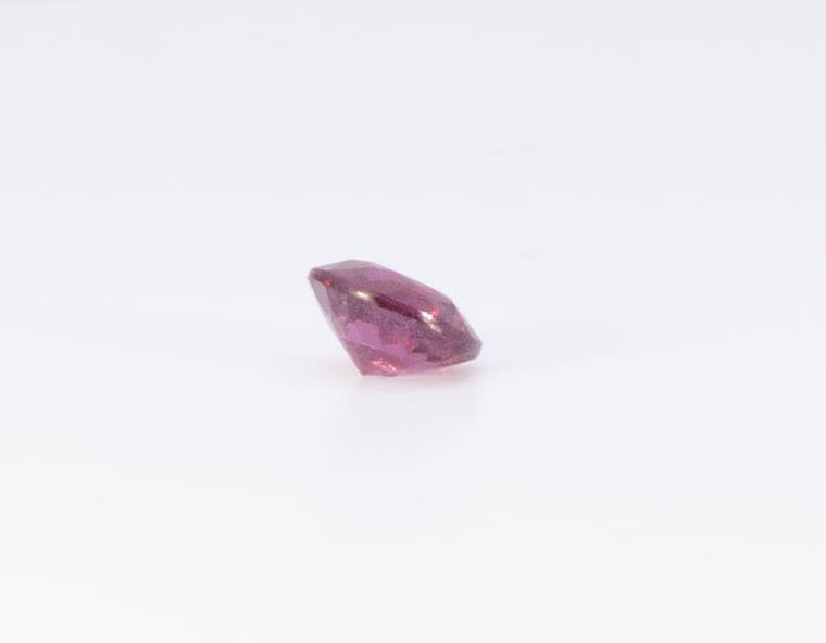 1.5ct Pink Garnet Cloud Round Shape (7.2x0x4.1 mm) Unheated gemstone from Sri Lanka