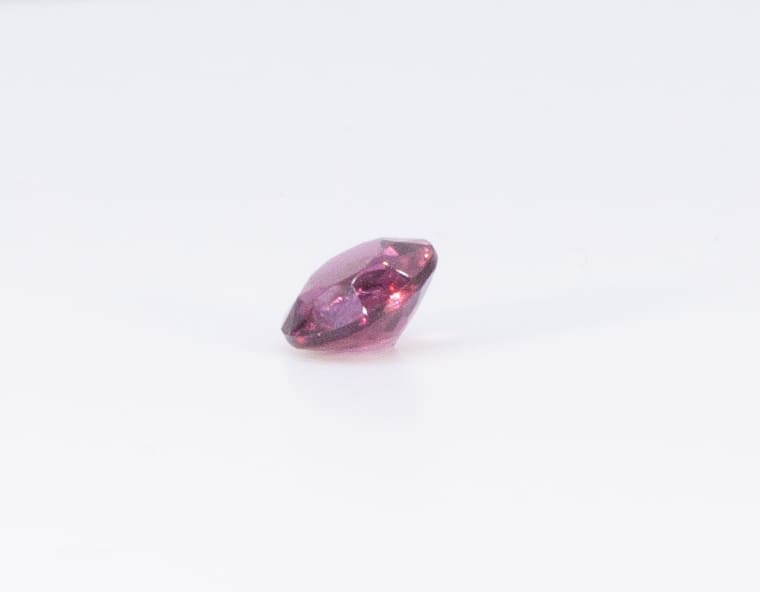 1.5ct Pink Garnet Cloud Round Shape (7.2x0x4.1 mm) Unheated gemstone from Sri Lanka