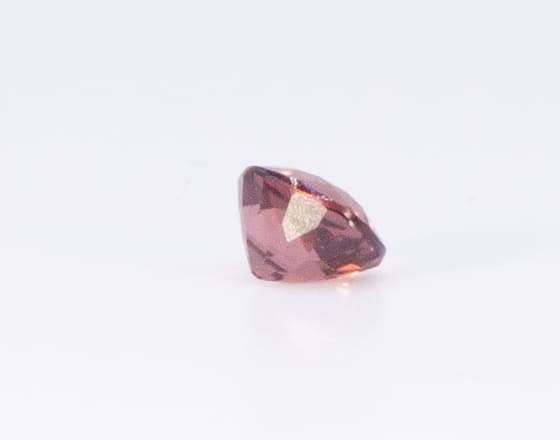 1.5ct Pink Tourmaline VVS Oval Shape (7.1x6.2x4.8 mm) Unheated gemstone from Sri Lanka