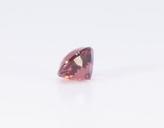 1.5ct Pink Tourmaline VVS Oval Shape (7.1x6.2x4.8 mm) Unheated gemstone from Sri Lanka