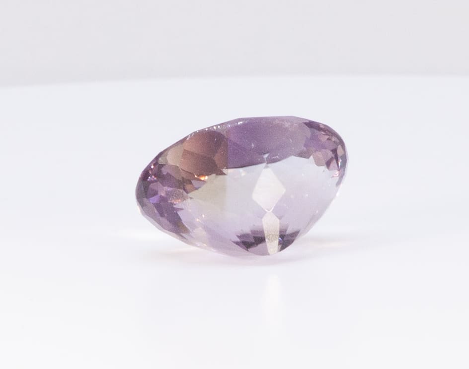 16ct Purple Amethyst VVS Oval Shape (18.6x13x11.7 mm) Unheated gemstone from Sri Lanka