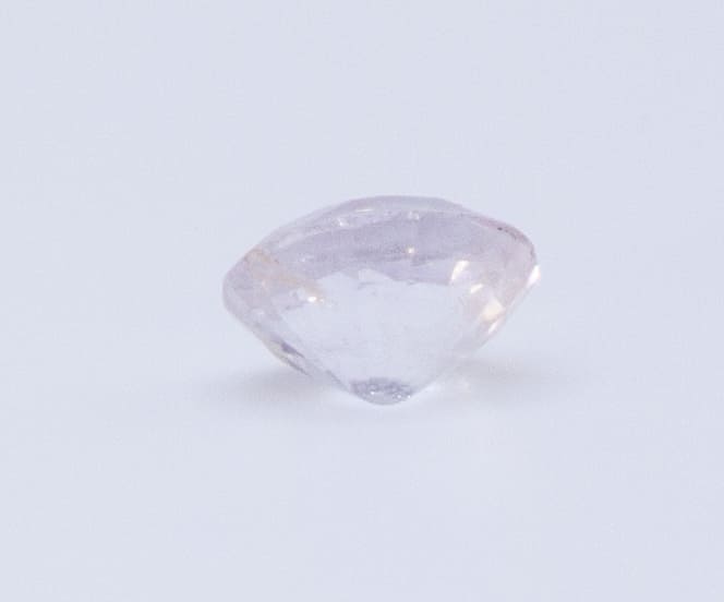 2ct White Sapphire VVS Oval Shape (7.2x6.5x4.7 mm) Unheated gemstone from Sri Lanka