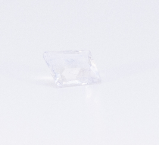 1.1ct White Aquamarine VVS Princess Shape (6.9x5.8x3.8 mm) Unheated gemstone from Sri Lanka