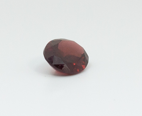 3.7ct Red Tourmaline VVS Oval Shape (11.2x8.6x4.3 mm) Unheated gemstone from Sri Lanka