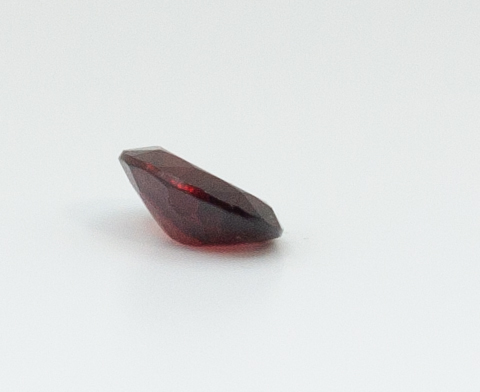 3.7ct Red Tourmaline VVS Oval Shape (11.2x8.6x4.3 mm) Unheated gemstone from Sri Lanka