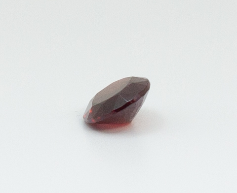 3.7ct Red Tourmaline VVS Oval Shape (11.2x8.6x4.3 mm) Unheated gemstone from Sri Lanka