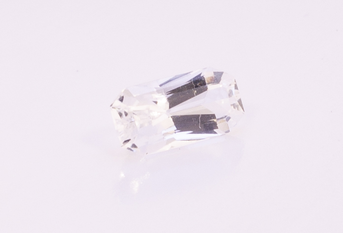 1.8ct White Sapphire SI1 Emerald Shape (9.3x4.5x4 mm) Unheated gemstone from Sri Lanka