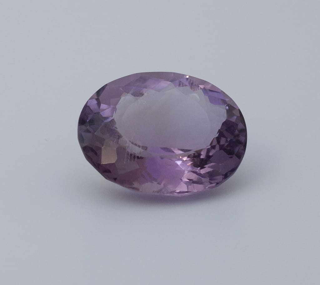 11.2ct Purple Amethyst VVS Oval Shape (16.9x13.9x8.5 mm) Unheated gemstone from Sri Lanka