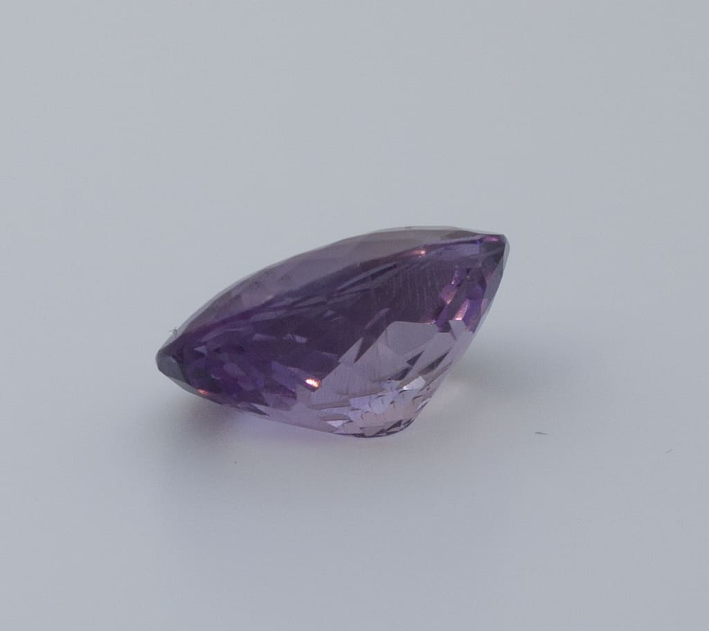 11.2ct Purple Amethyst VVS Oval Shape (16.9x13.9x8.5 mm) Unheated gemstone from Sri Lanka