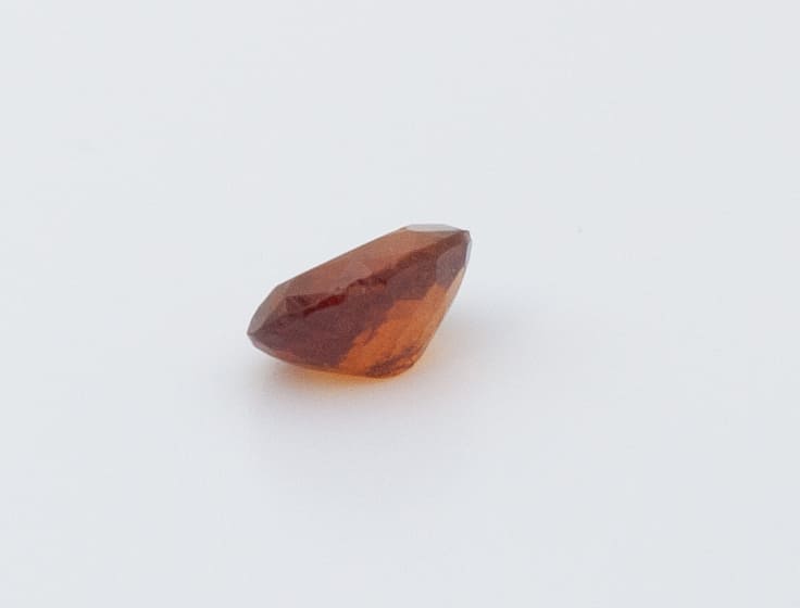 1.3ct Orange Citrine VVS Oval Shape (7.8x5.7x3.8 mm) Unheated gemstone from Sri Lanka