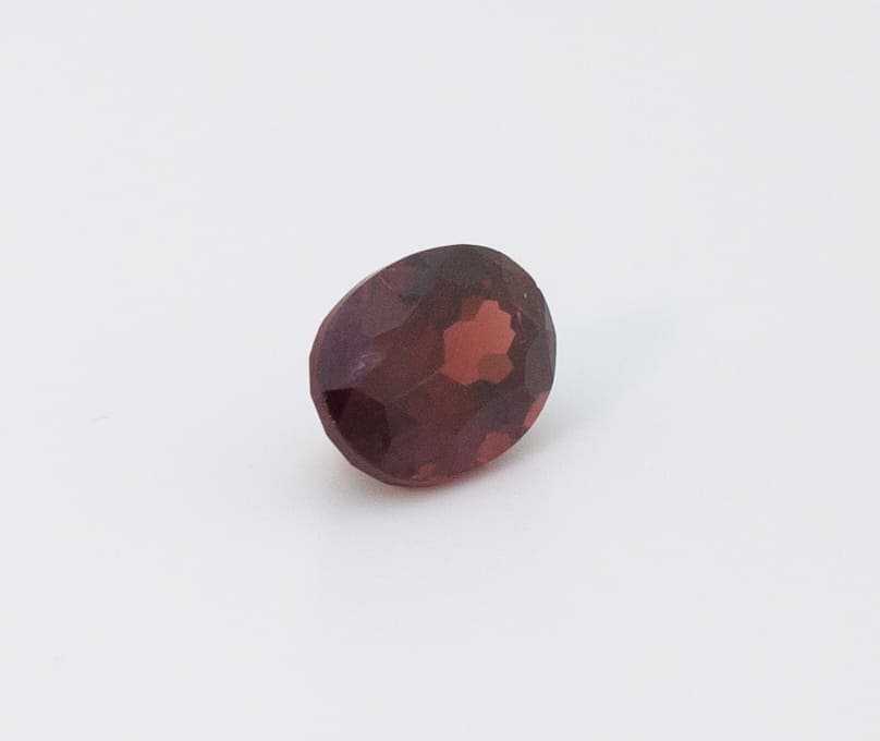 2.5ct Red Tourmaline VVS Oval Shape (8.9x6.4x5 mm) Unheated gemstone from Sri Lanka