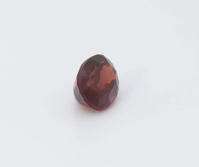 2.5ct Red Tourmaline VVS Oval Shape (8.9x6.4x5 mm) Unheated gemstone from Sri Lanka