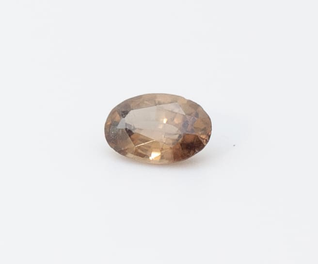 2.6ct Honey Chrysoberyl VVS Oval Shape (8.6x6.4x3.9 mm) Unheated gemstone from Sri Lanka