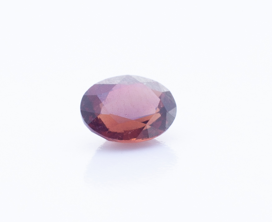 0.5ct Red Spinel VVS Oval Shape (5.2x4.2x2.7 mm) Unheated gemstone from Sri Lanka