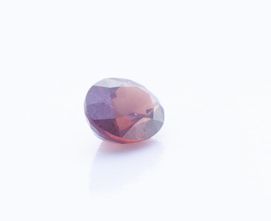 0.5ct Red Spinel VVS Oval Shape (5.2x4.2x2.7 mm) Unheated gemstone from Sri Lanka