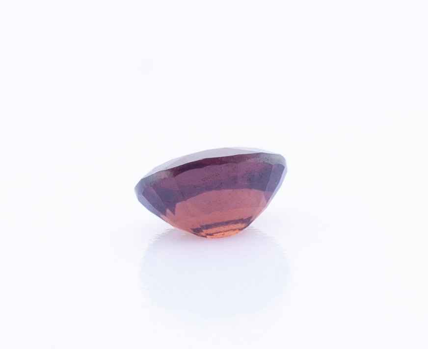 0.5ct Red Spinel VVS Oval Shape (5.2x4.2x2.7 mm) Unheated gemstone from Sri Lanka